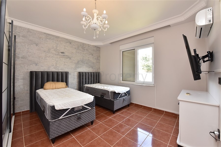 Villa with sea view in Kargicak area