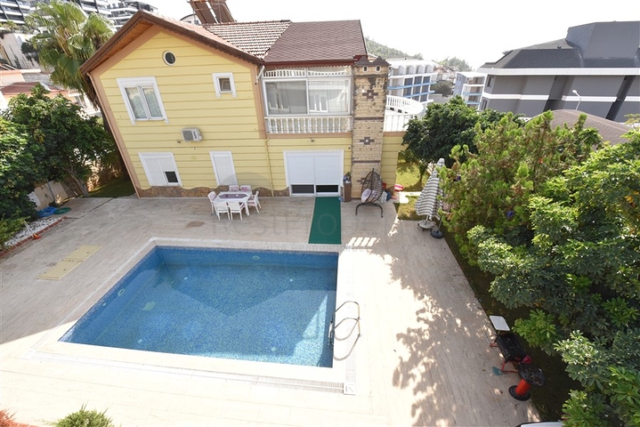 Villa with sea view in Kargicak area