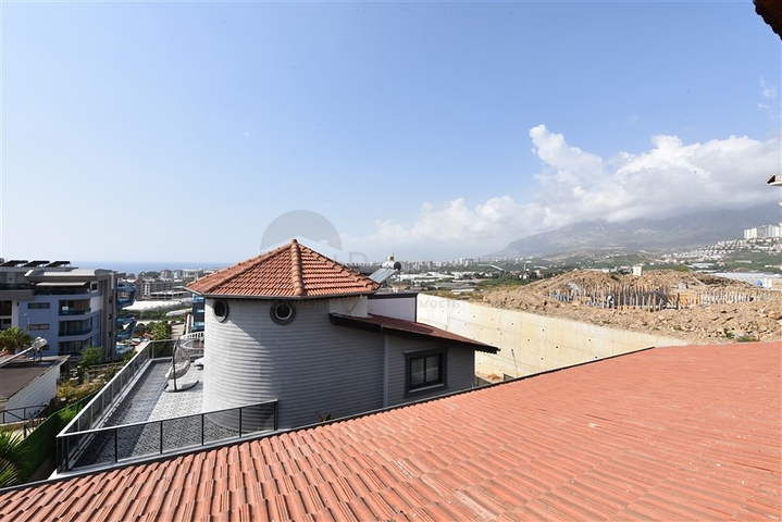 Villa with sea view in Kargicak area