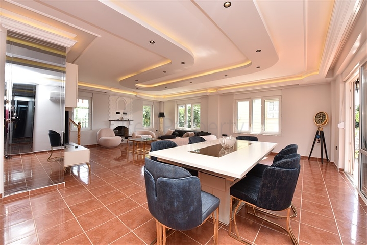 Villa with sea view in Kargicak area