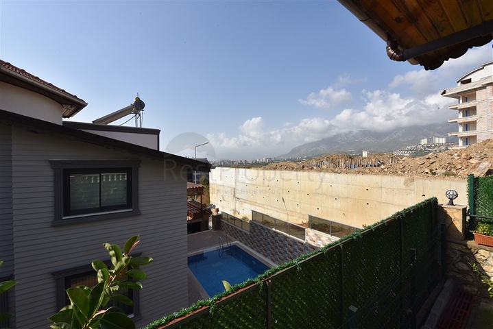 Villa with sea view in Kargicak area