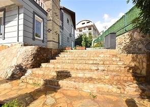 Villa with sea view in Kargicak area