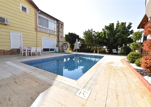 Villa with sea view in Kargicak area