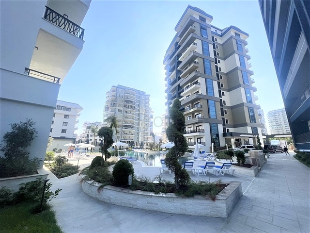 2+1 apartments in an elite residential complex in Mahmutlar