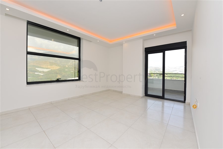 2+1 apartments in an elite residential complex in Mahmutlar