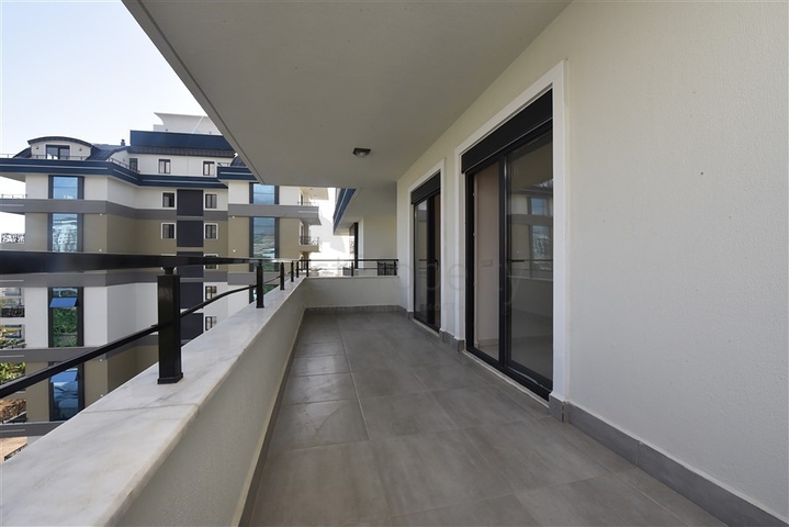 2+1 apartments in an elite residential complex in Mahmutlar