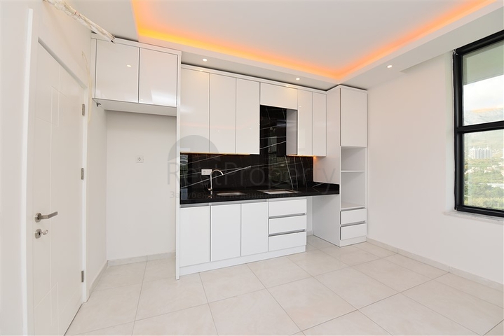 2+1 apartments in an elite residential complex in Mahmutlar