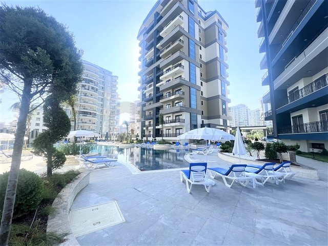 2+1 apartments in an elite residential complex in Mahmutlar