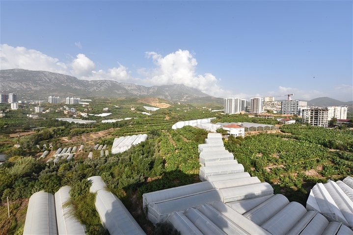 2+1 apartments in an elite residential complex in Mahmutlar