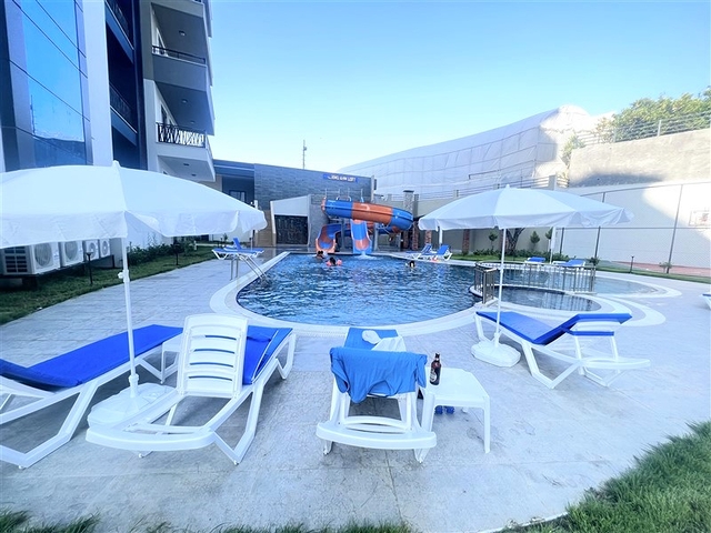 2+1 apartments in an elite residential complex in Mahmutlar