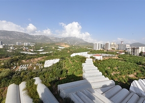 2+1 apartments in an elite residential complex in Mahmutlar