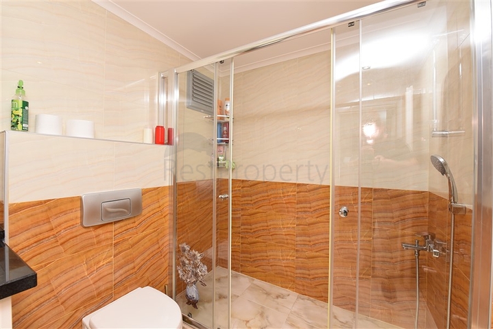 3+1 apartment with separate kitchen in the center of Alanya