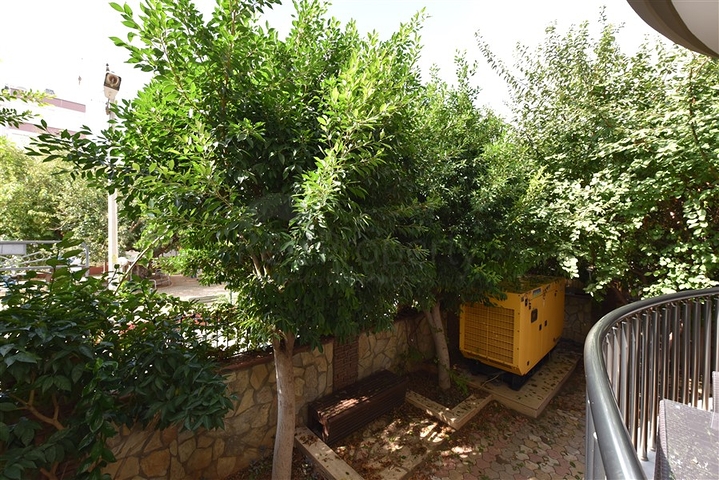 3+1 apartment with separate kitchen in the center of Alanya