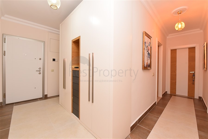 3+1 apartment with separate kitchen in the center of Alanya