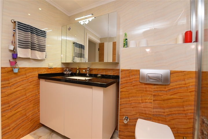 3+1 apartment with separate kitchen in the center of Alanya