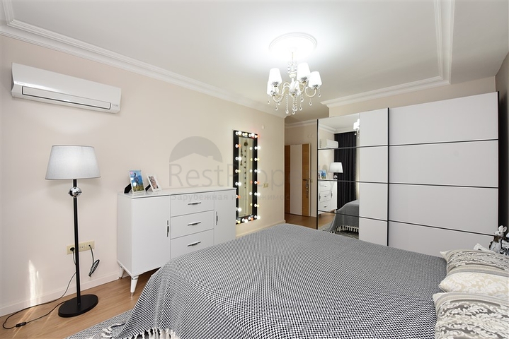 3+1 apartment with separate kitchen in the center of Alanya