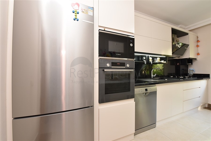 3+1 apartment with separate kitchen in the center of Alanya