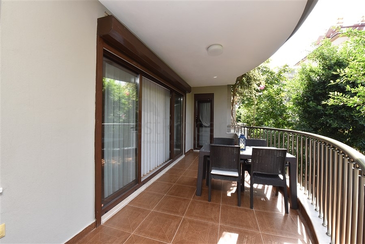 3+1 apartment with separate kitchen in the center of Alanya