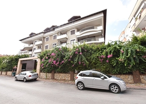 3+1 apartment with separate kitchen in the center of Alanya