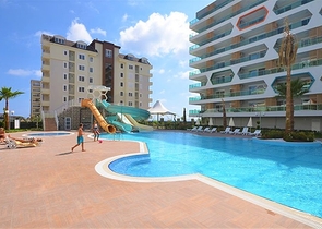 1+1 apartment in a complex with hotel infrastructure in Avsallar district