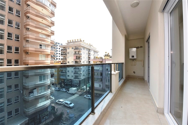 Well managed complex - 2 bedroom apt - in Mahmutlar / Alanya 