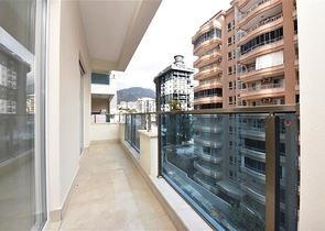 Well managed complex - 2 bedroom apt - in Mahmutlar / Alanya 