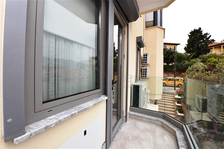 3+1 penthouse for sale in Alanya fortress