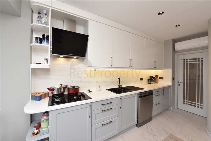 3+1 penthouse for sale in Alanya fortress