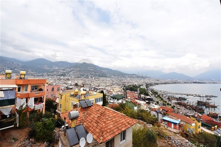 3+1 penthouse for sale in Alanya fortress