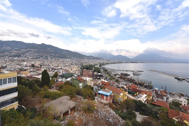 3+1 penthouse for sale in Alanya fortress