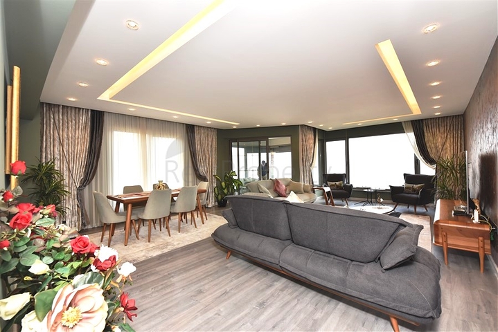 3+1 penthouse for sale in Alanya fortress