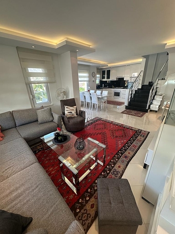 Fully Furnished - Ideal Location - 3 bedroom Penthouse - Oba District / Alanya 