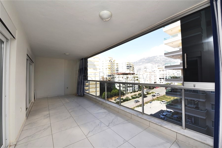 Large 1+1 apt - furnished - prime location - In Mahmutlar / Alanya 