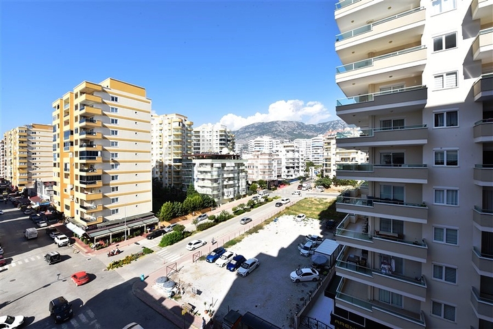 Large 1+1 apt - furnished - prime location - In Mahmutlar / Alanya 