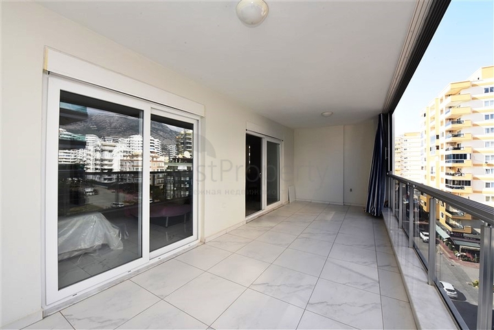 Large 1+1 apt - furnished - prime location - In Mahmutlar / Alanya 