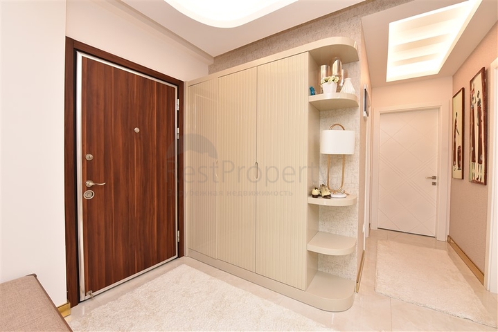 Luxury 2+1 apartment in the most popular complex of Mahmutlar district