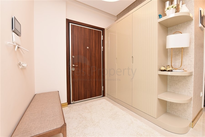Luxury 2+1 apartment in the most popular complex of Mahmutlar district