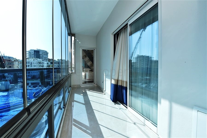 Luxury 2+1 apartment in the most popular complex of Mahmutlar district