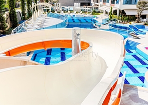 Luxury 2+1 apartment in the most popular complex of Mahmutlar district