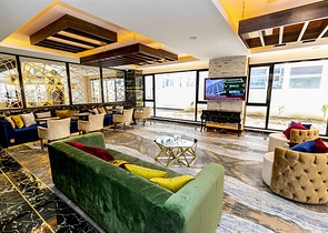 Luxury 2+1 apartment in the most popular complex of Mahmutlar district