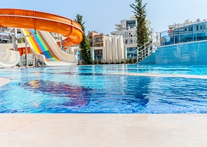 Luxury 2+1 apartment in the most popular complex of Mahmutlar district