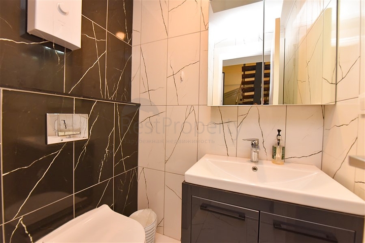 Furnished penthouse in the European area of Oba