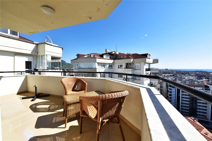 Sea and Castle view - High floor -2 bedroom apt - Cikcili / Alanya 