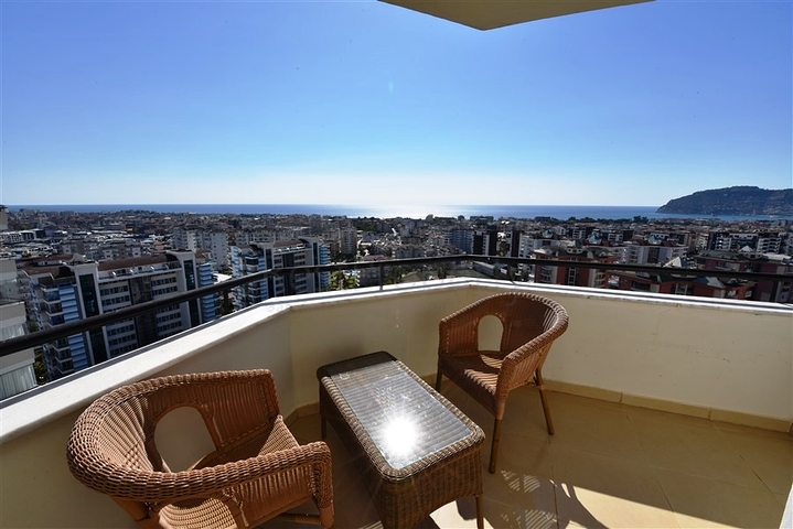 Sea and Castle view - High floor -2 bedroom apt - Cikcili / Alanya 