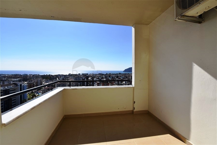 Sea and Castle view - High floor -2 bedroom apt - Cikcili / Alanya 
