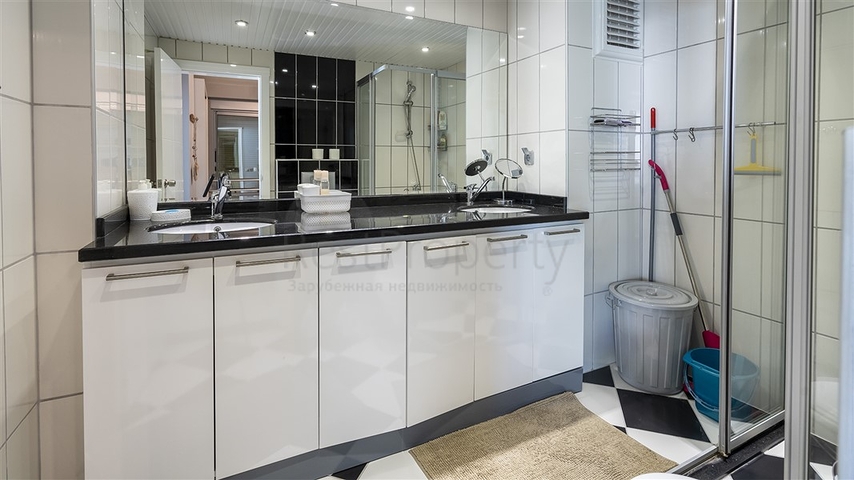 Apartment 4+1 on the first line with the possibility of obtaining citizenship 