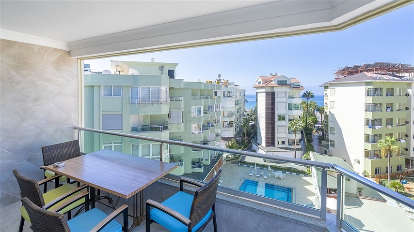 Apartment 4+1 on the first line with the possibility of obtaining citizenship 