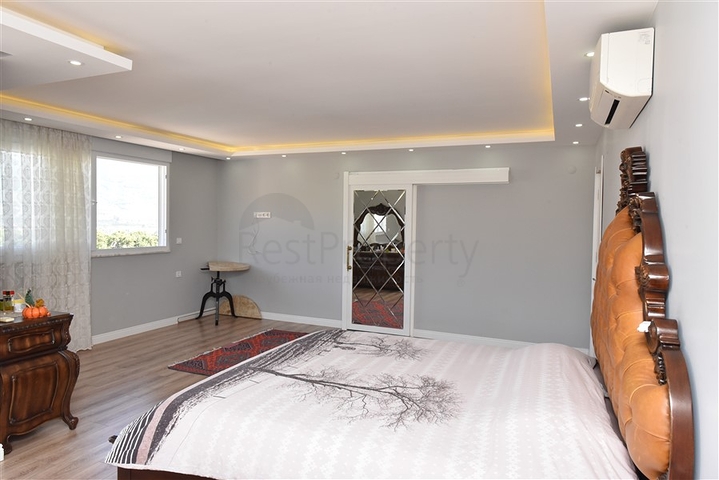 4+1 penthouse with an open view of the sea and the Alanya fortress