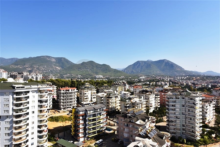 4+1 penthouse with an open view of the sea and the Alanya fortress