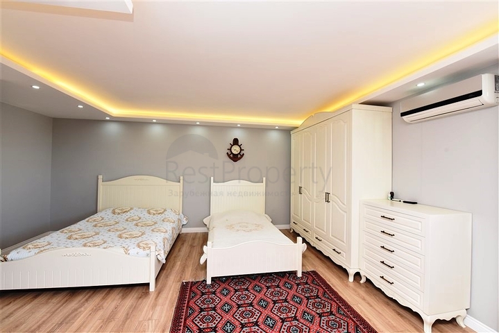 4+1 penthouse with an open view of the sea and the Alanya fortress